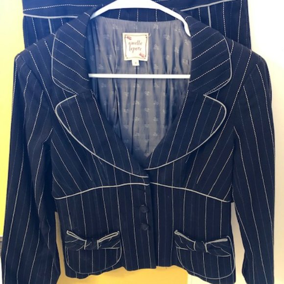 Nanette Lepore Vintage-Style Suit, skirt size 6,  jacket size 8 Petite, fabric? - Picture 10 of 12